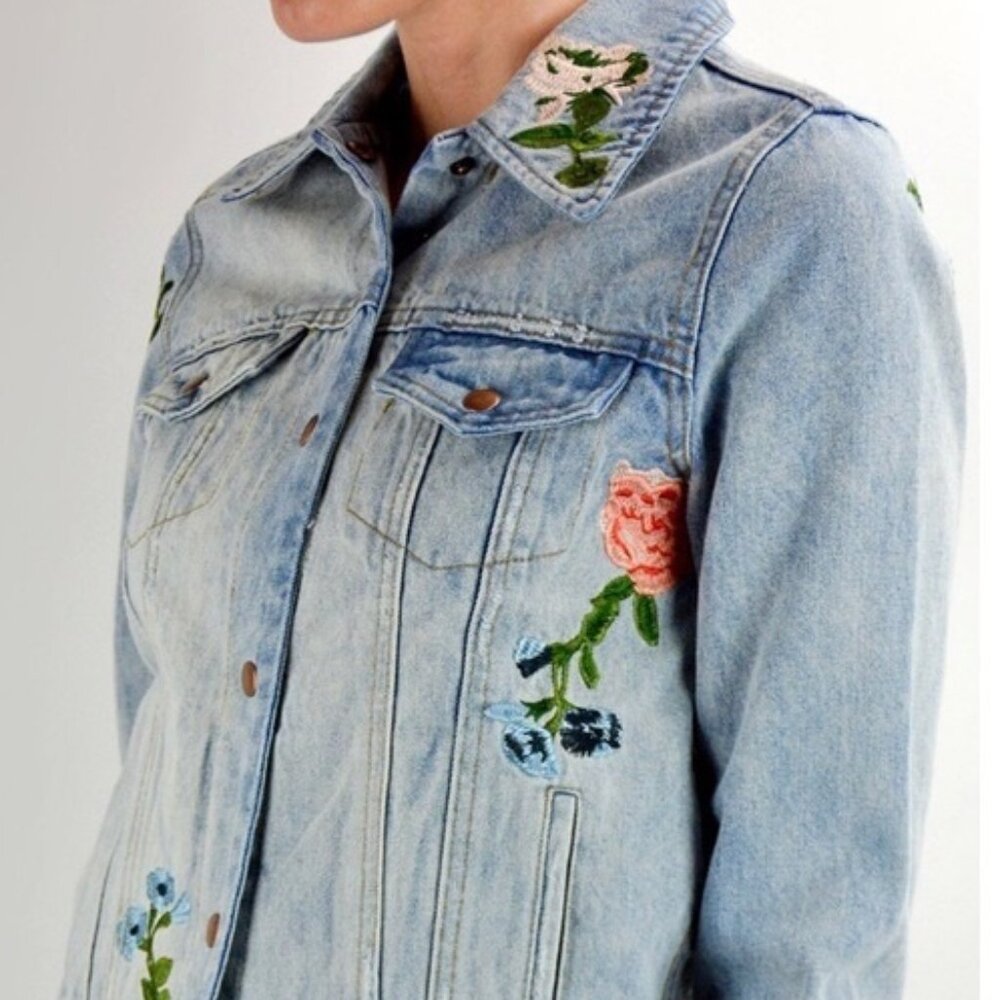 Olivaceous Embroidered Floral Denim Jean Jacket- Size Medium